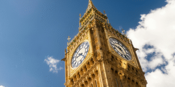 London Travel Guide: Must-See Landmarks, Transport & Budget Tips